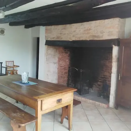 Le De Colette Maison En Pierre